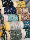 روسری پلیسه برشکا گلدار قواره ۱۳۰ کد ۱۰۱۱
