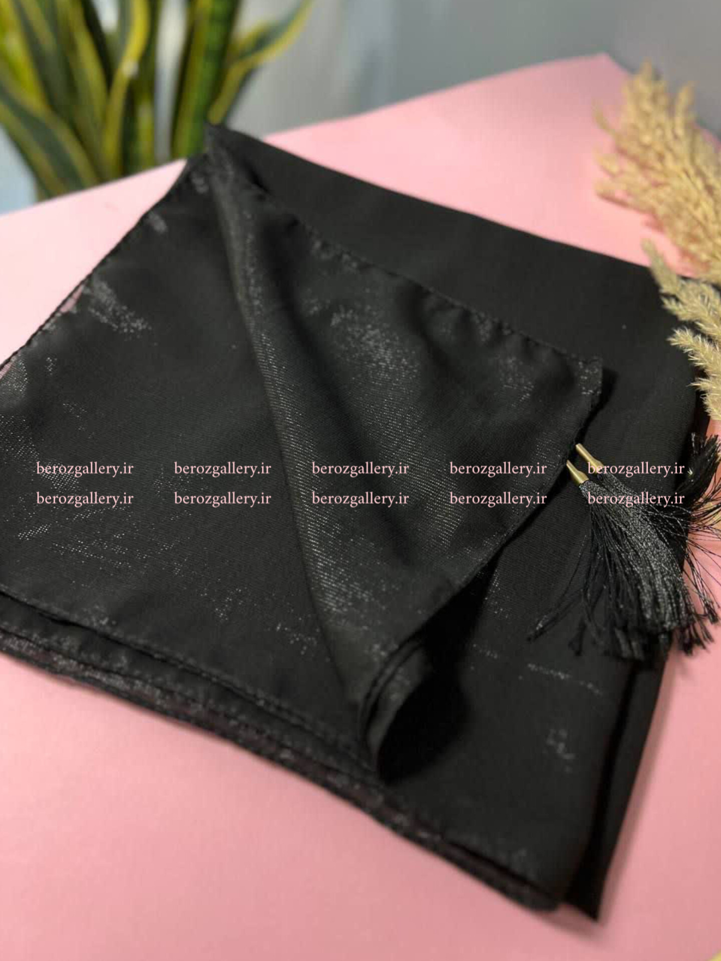 روسری نخی دنیز لمه دار قواره ۱۳۵ کد ۱۰۱۸