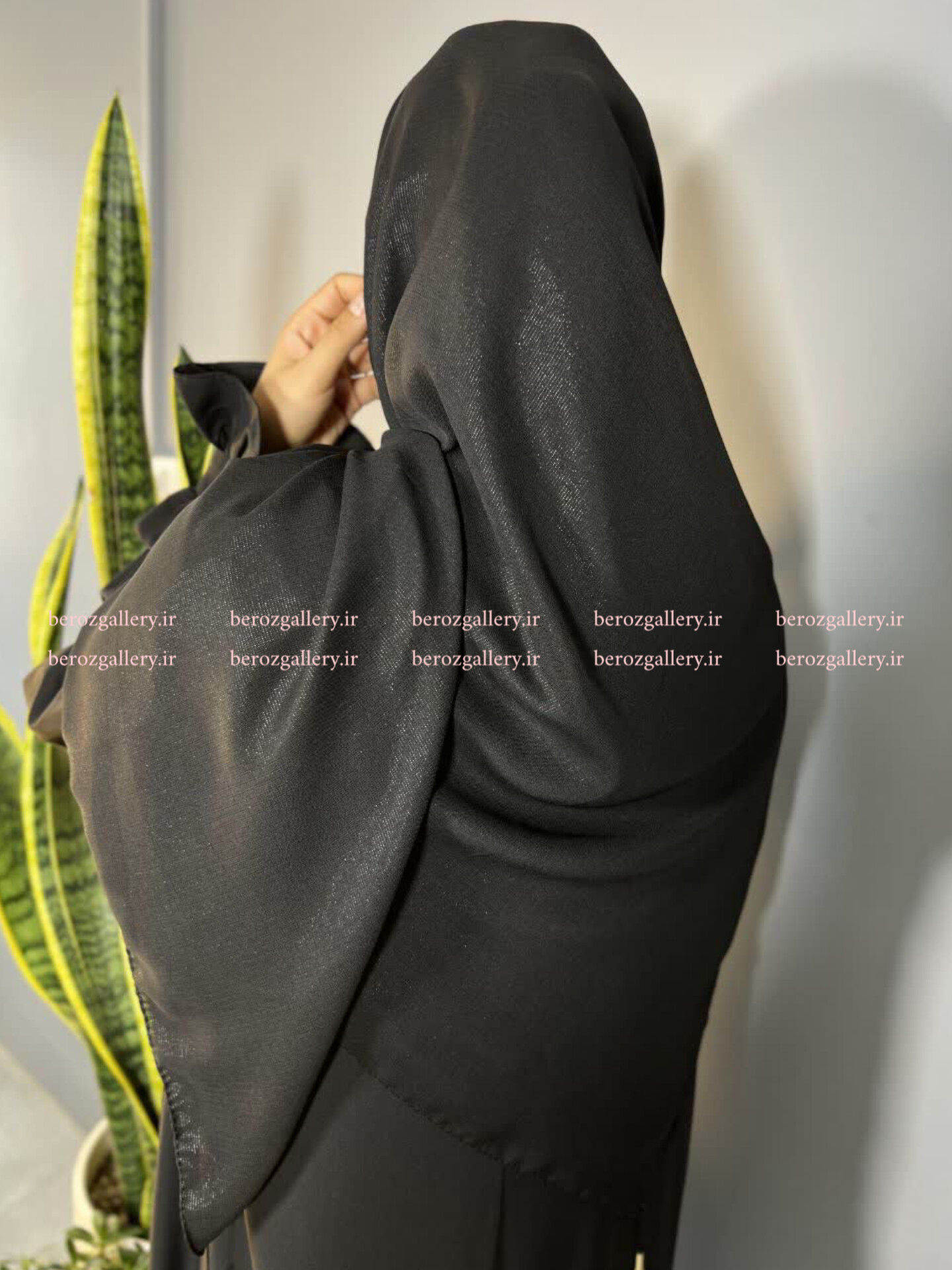 روسری نخی دنیز لمه دار قواره ۱۳۵ کد ۱۰۱۸